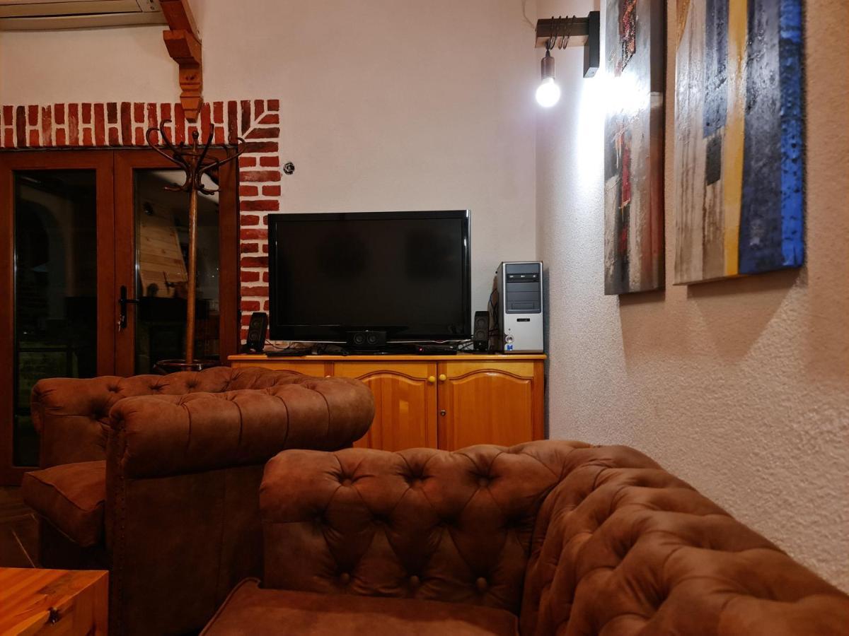 Къща За Гости Каза Роза - Swiss Style Chalet Casa Rosa Guest House 丘斯滕迪尔 外观 照片