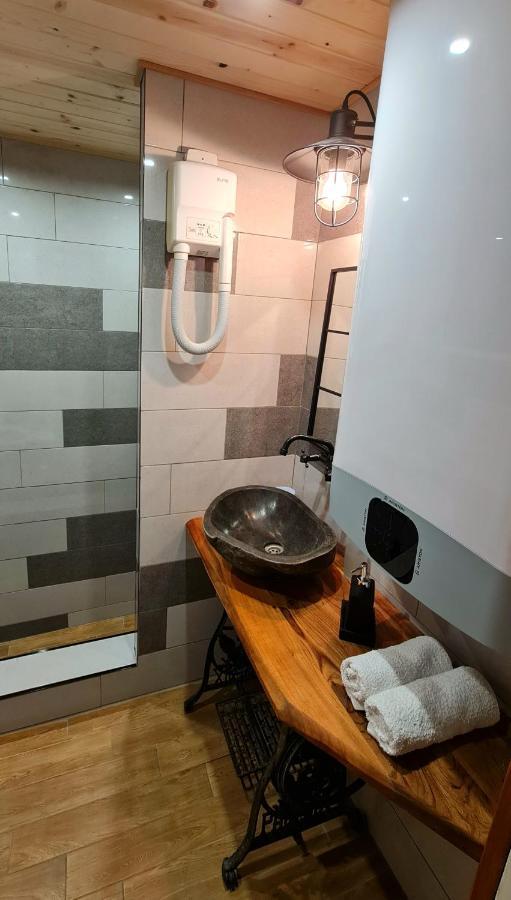 Къща За Гости Каза Роза - Swiss Style Chalet Casa Rosa Guest House 丘斯滕迪尔 外观 照片